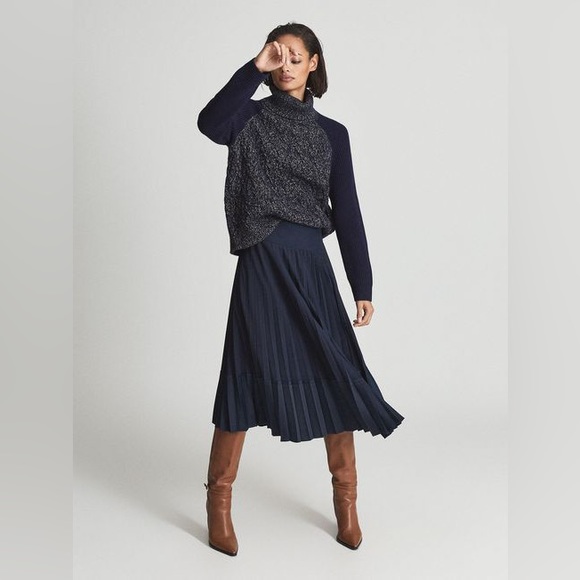 NWT Reiss Iris pleated midi skirt - Picture 3 of 6